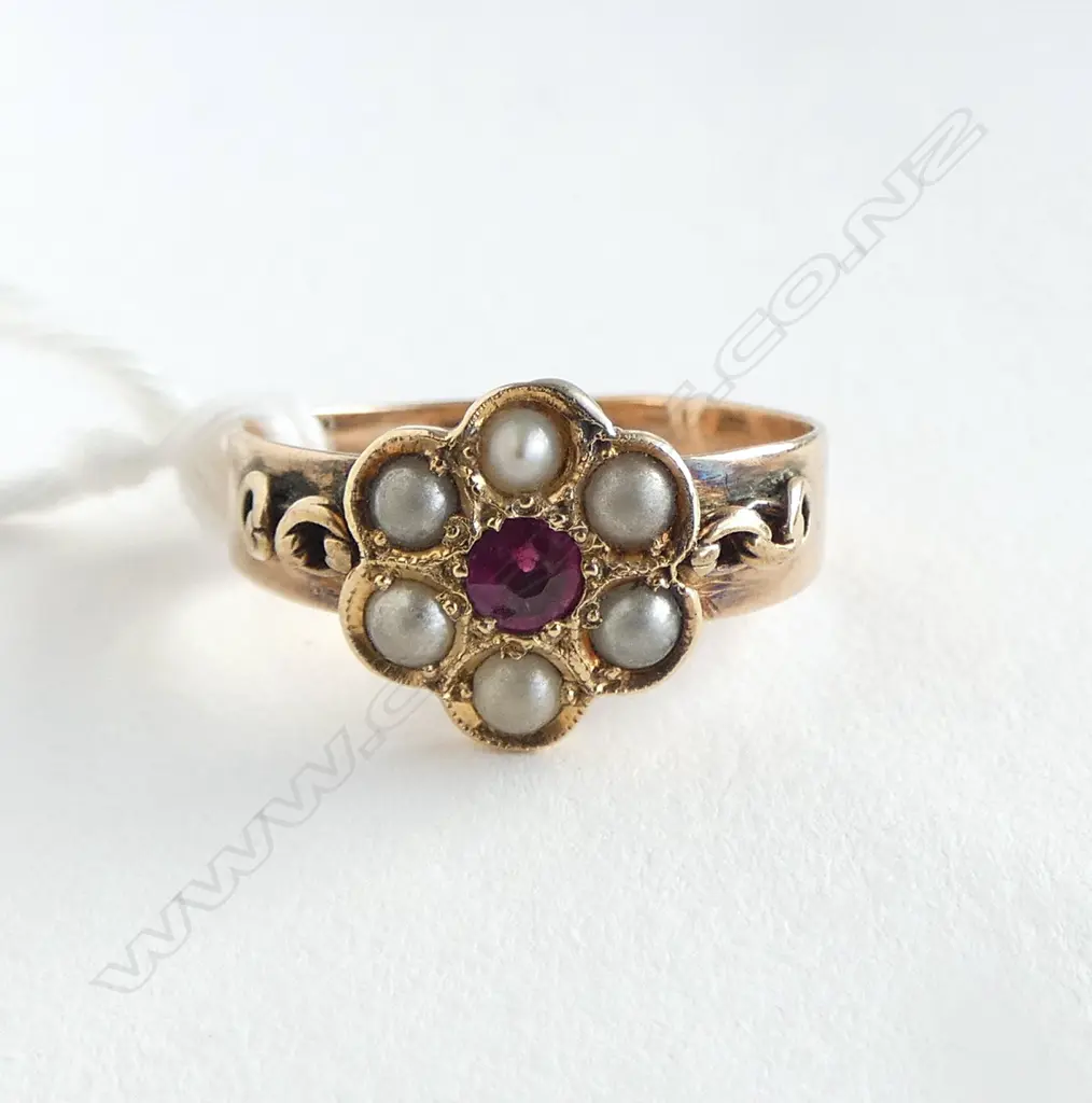 9ct VICTORIAN RUBY CHIPPED & SEED PEARL RING FIVE FAUX, 1.82gm (note sml size I Image 1++