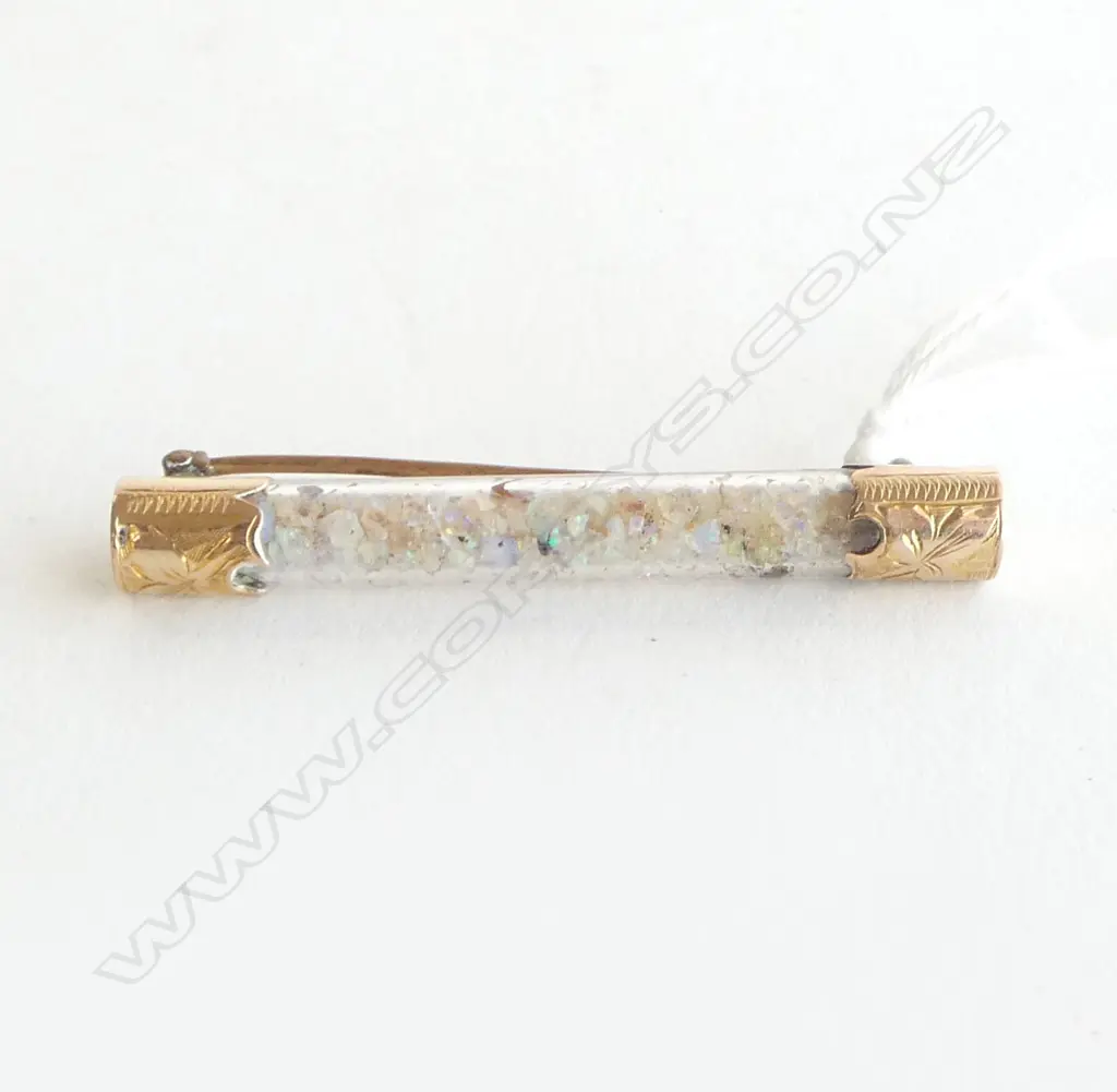9ct GOLD MOUNTED OPAL CHIPS BAR BROOCH L.50mm Image 1++