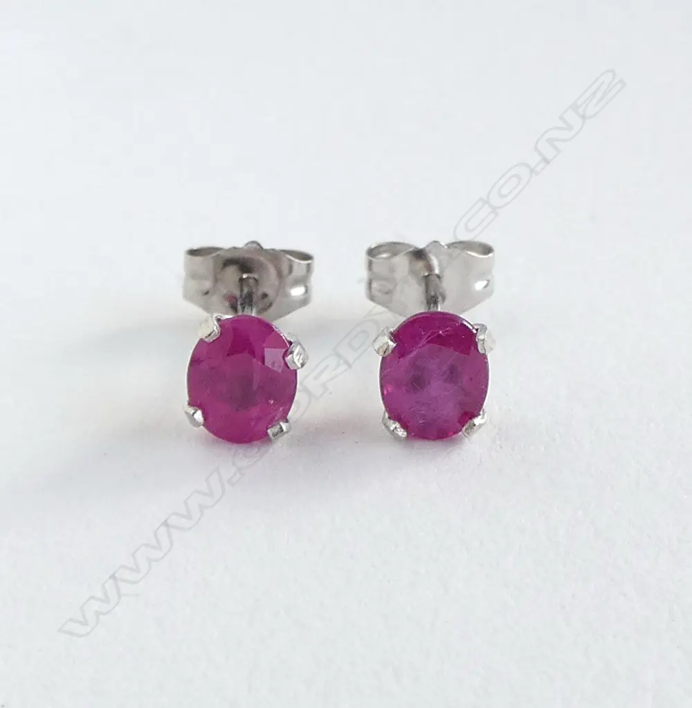**RTV** 14CT WHITE GOLD AND RUBY STUD EARRINGSS Image 1++