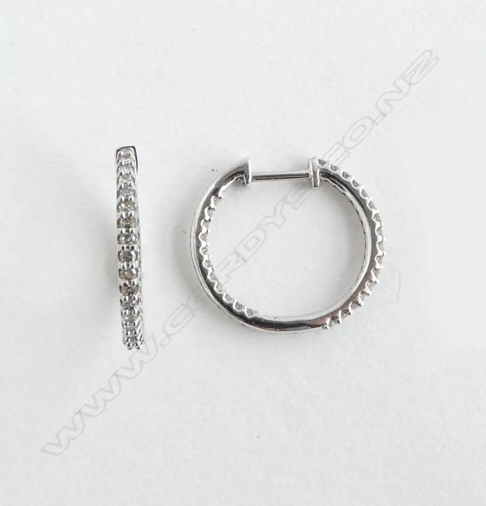 PR 9CT WG DIAMOND HOOP EARRINGS, 2.0grms Image 1++