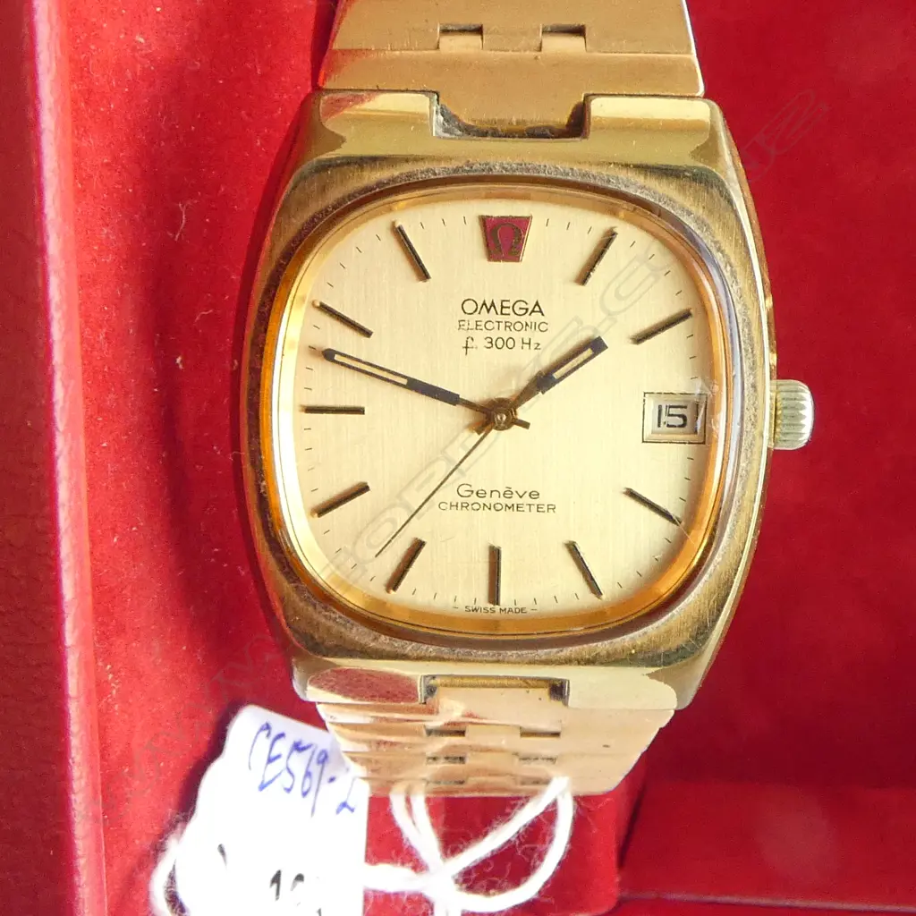 OMEGA VINTAGE 'ELECTRONIC f300Hz' GENT'S CHRONOMETER GILT WRISTWATCH. with BOX & PAPERS not running Image 1++