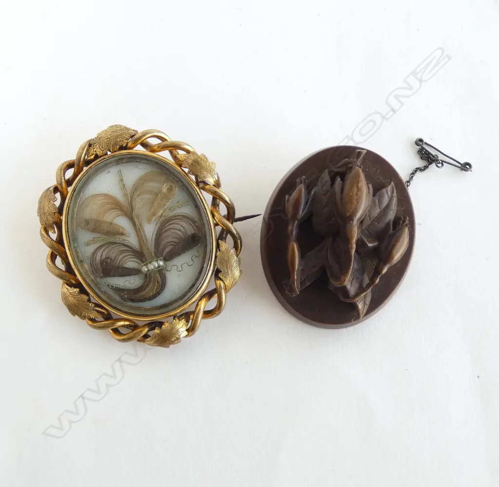 2 VICTORIAN MOURNING BROOCHES; PINCHBECK & VULCANITE Image 1++