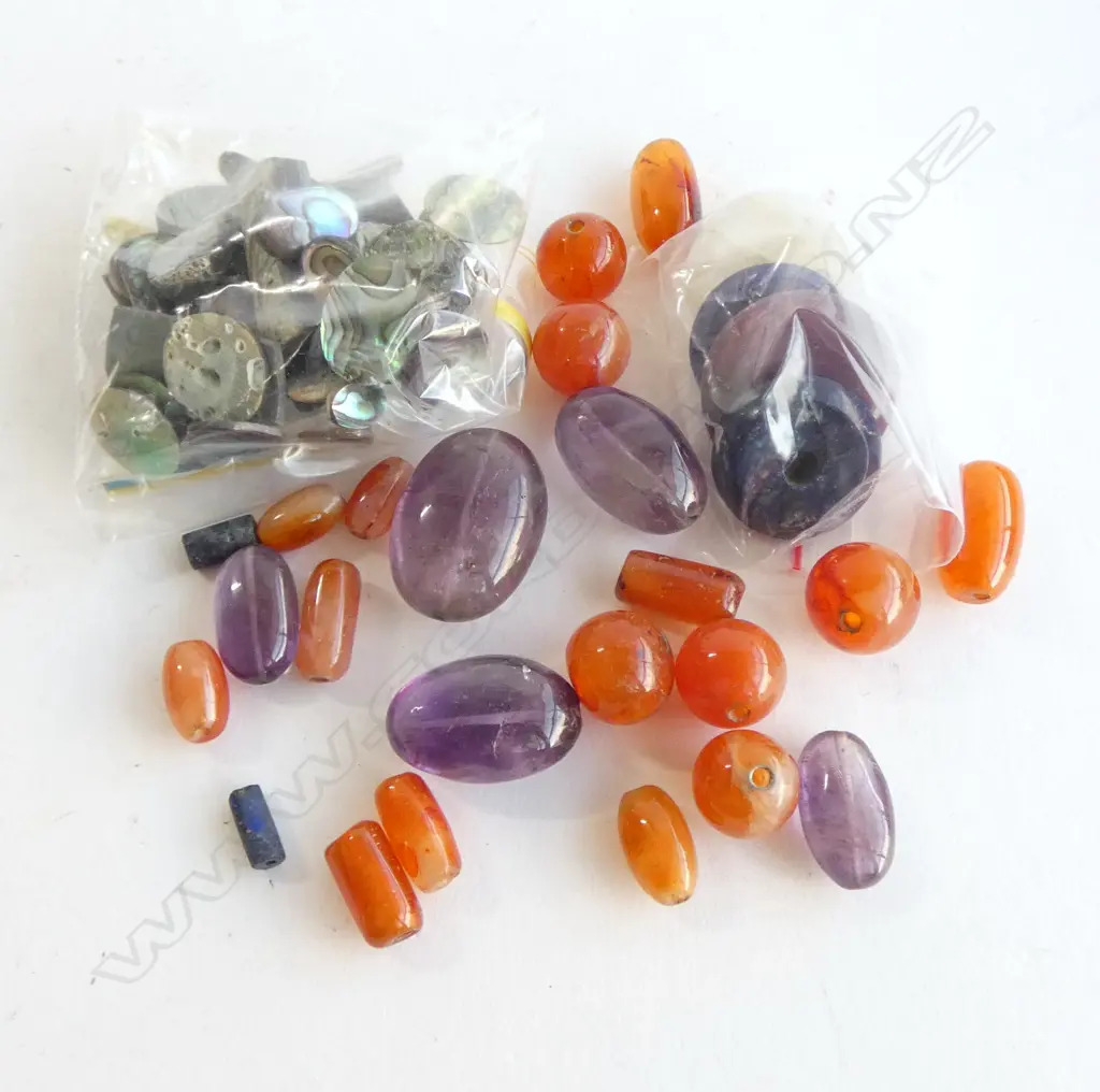COLLECTION JADE/LAPIS/CARNELIAN & AMETHYST BEADS & PAUA SHELL PCS Image 1++