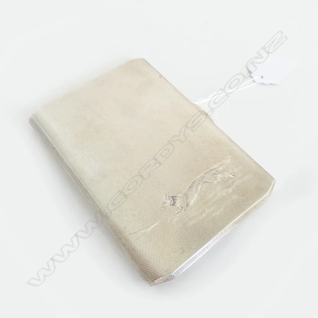 LRG SILVER CIGARETTE/CHEROOT CASE, TEXTURED FINISH w FOX ETCHED to FRONT, BIRM.1950, 191gm Image 1++