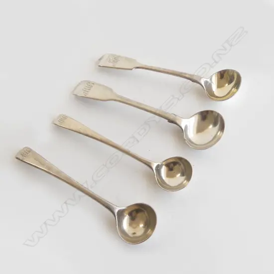 4 GEORGIAN & VICTORIAN SILVER SALT SPOONS 50gms