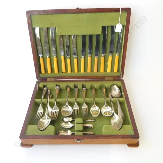 CANTEEN OF SHAPED VINERS Ltd. SHEFFIELD CUTLERY
