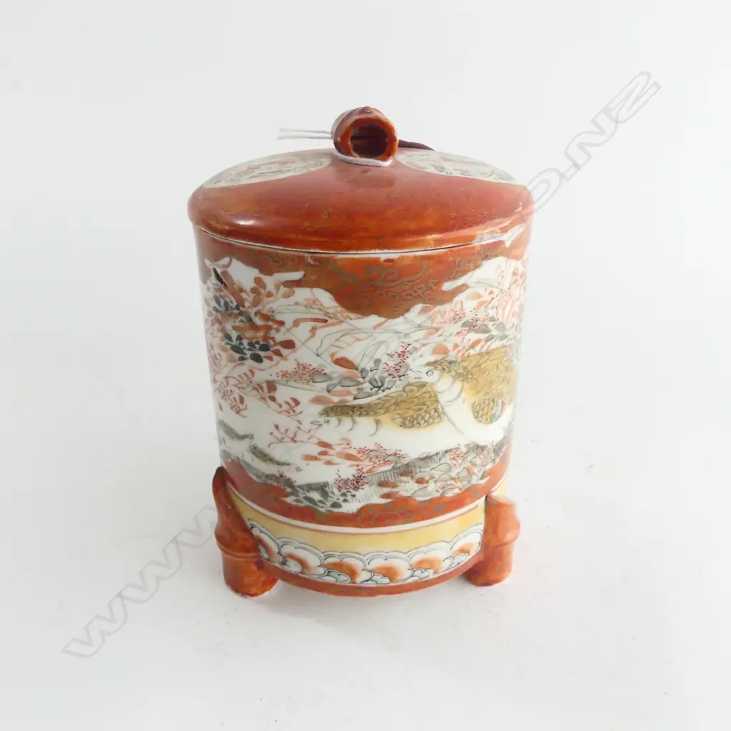JAPANESE KUTANI WARE TEA CADDY, H.150mm (sml chip to rim) Image 1++