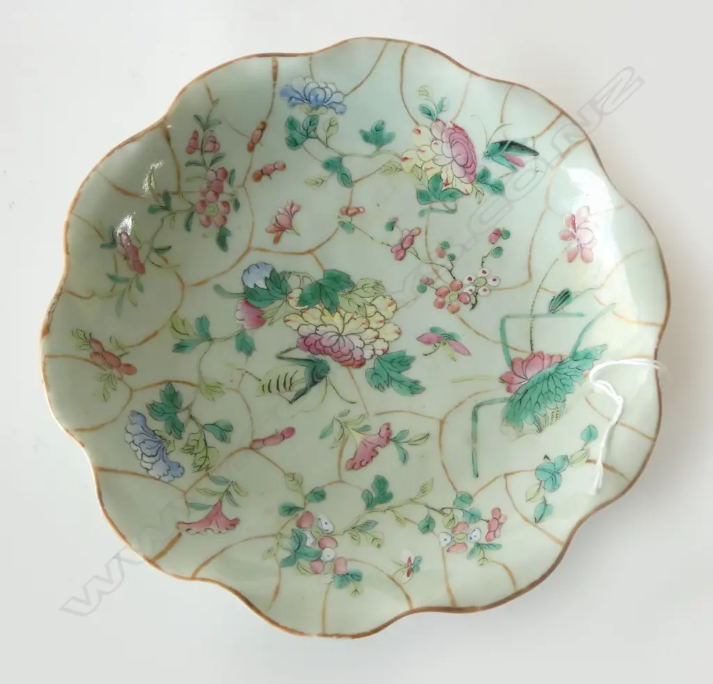 CHINESE CELADON FAMILLE ROSE FOOTED DISH DIA230MM Image 1++