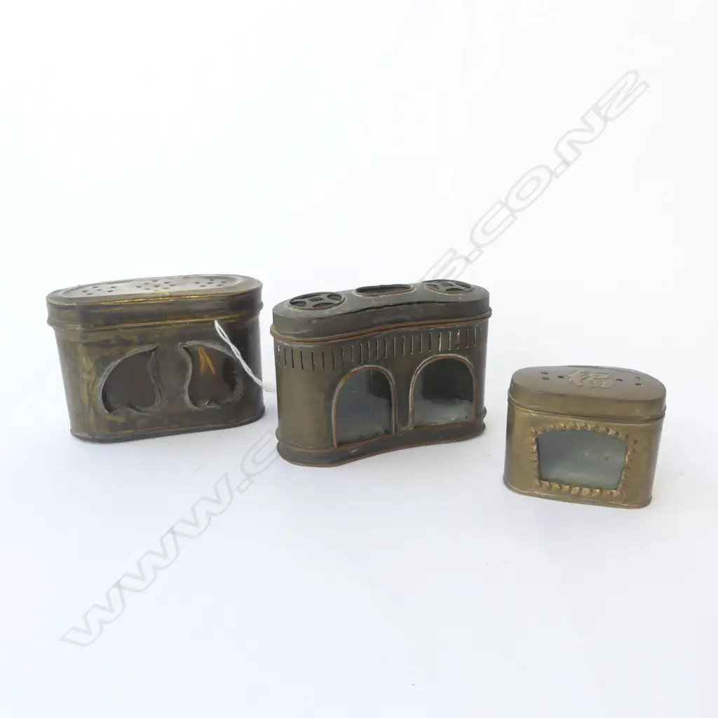 3 BRASS CRICKET BOXES w. GLAZED GLASS; LARGEST 100x45x70mm Image 1++