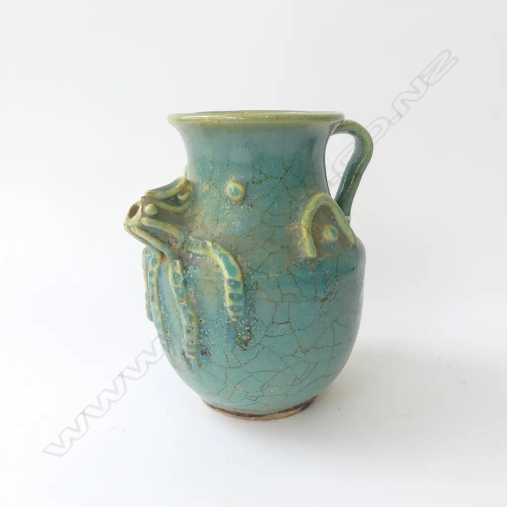ORIENTAL CELADON VASE, JUG FORM H.195mm Image 1++