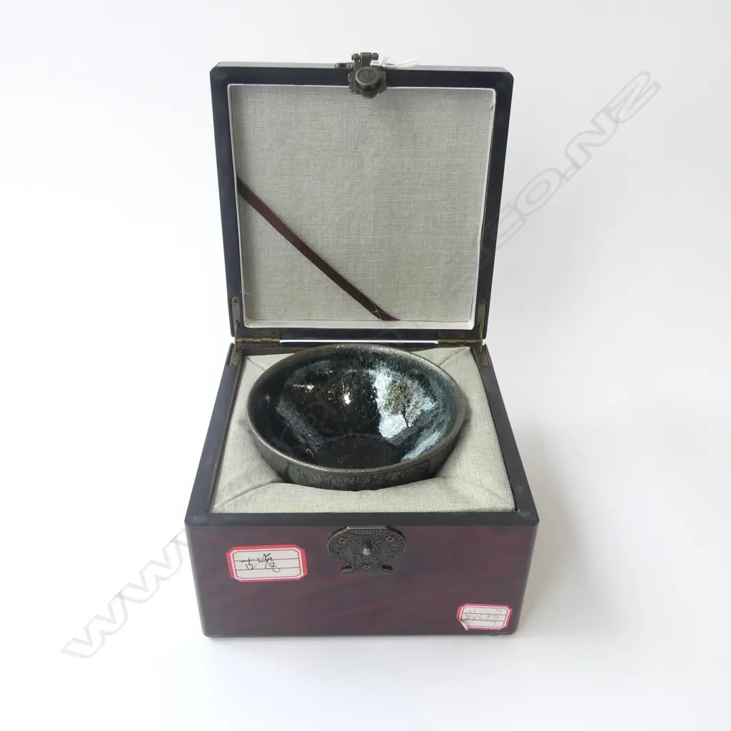JELLYFISH SPOT GLAZED JIAN ZHAN (TEA CUP), BOXED 125mm dia Image 1++