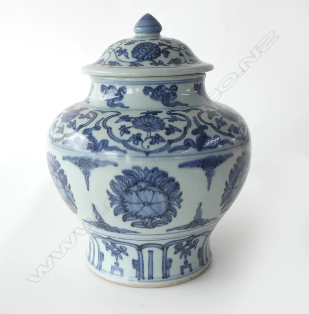 The Blue and White General Jar. Named because the top is shaped like a general's helmet. H.275mm Image 1++