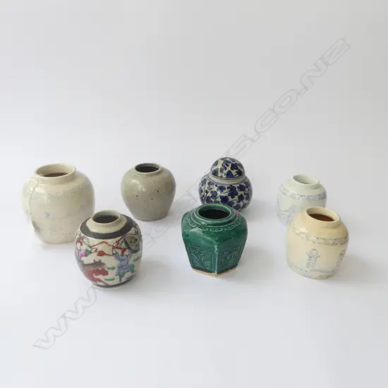 7 ORIENTAL GINGER JARS, 1 LIDDED H.115mm, GREEN AF