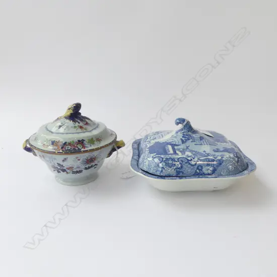 2 EARLY 19thC TUREENS; RICHARD WOOLLEY 'ORNATE PAGODA' PATTERN & HAND PAINTED HICKS, MEIGH & JOHNSON, DIA.160mm