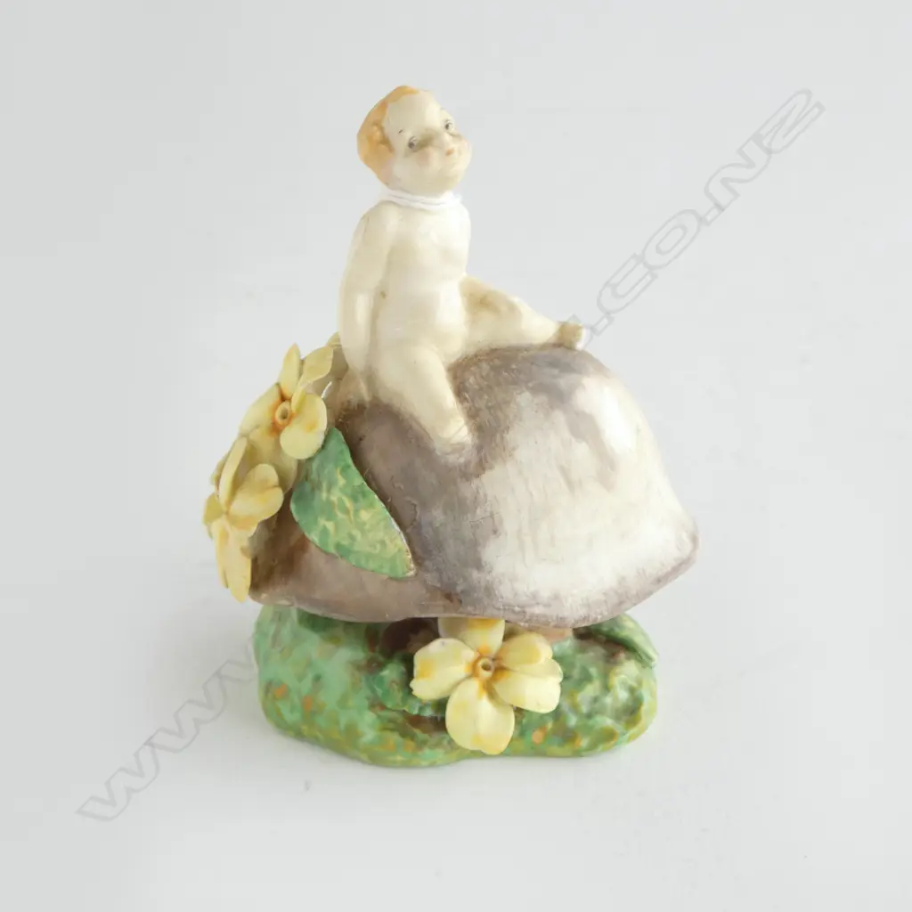 DOULTON 'FAIRY HN.1374' FIGURE on toadstool Rd.No.752766 H,100mm. minor faults Image 1++