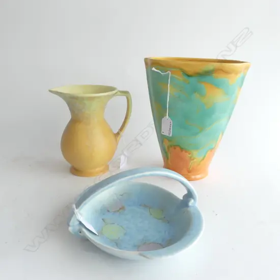 BESWICK VASE H230MM JUG H170MM & HANDLED DISH DIA200MM