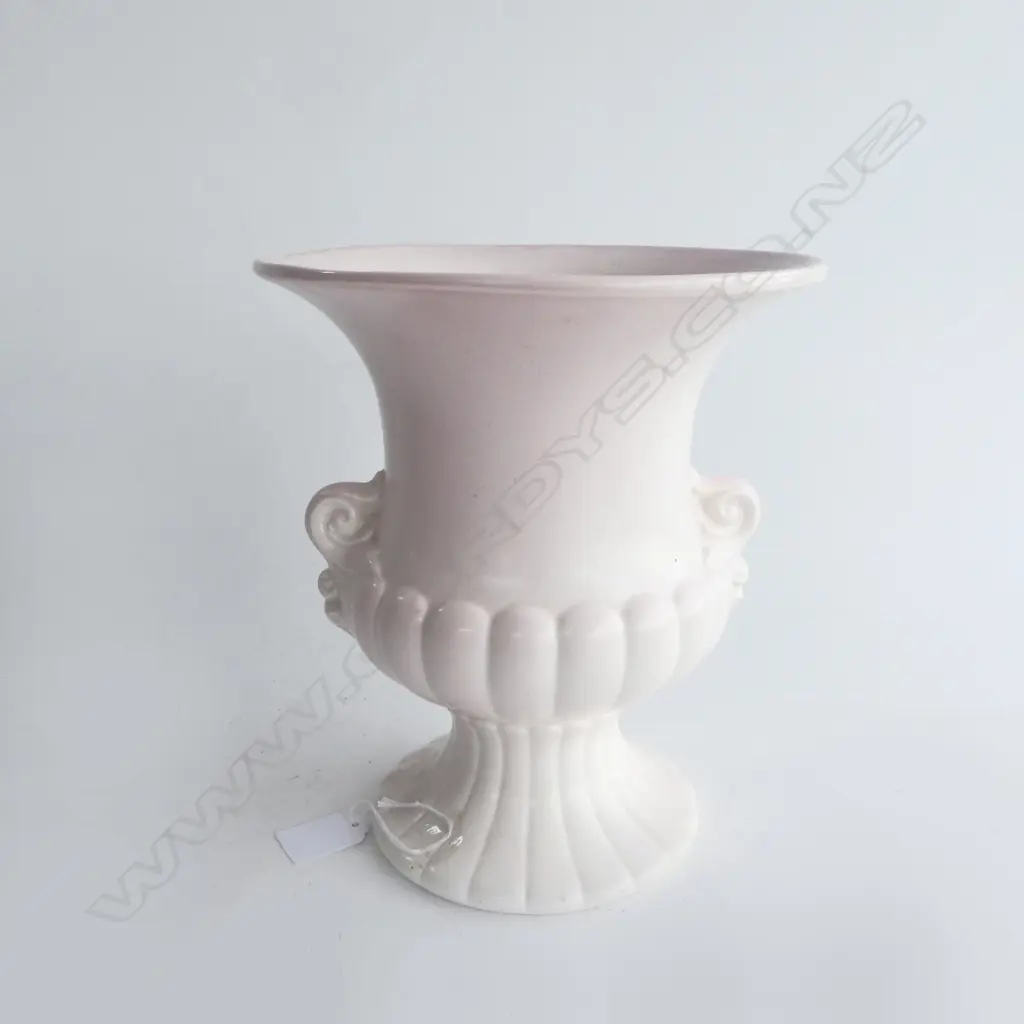 LRG PINK CROWN LYNN URN VASE, H.230mm, Crown Lynn stamp to base Image 1++