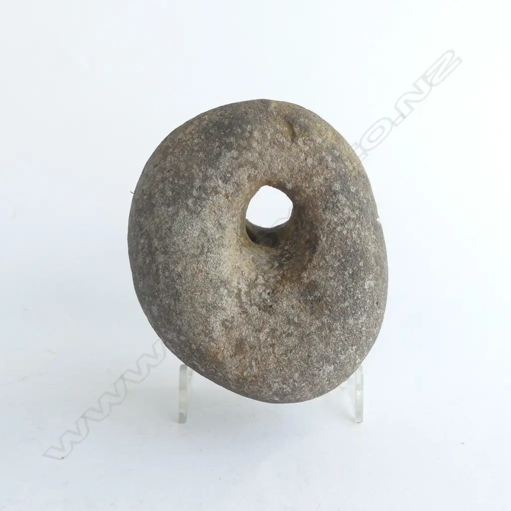 MAORI SINKER OR NATURAL HAG STONE? Dia.110mm approx Image 1++