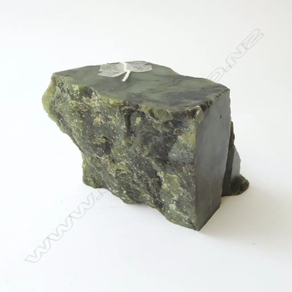 2.8kg PIECE OF POUNAMU Image 1++