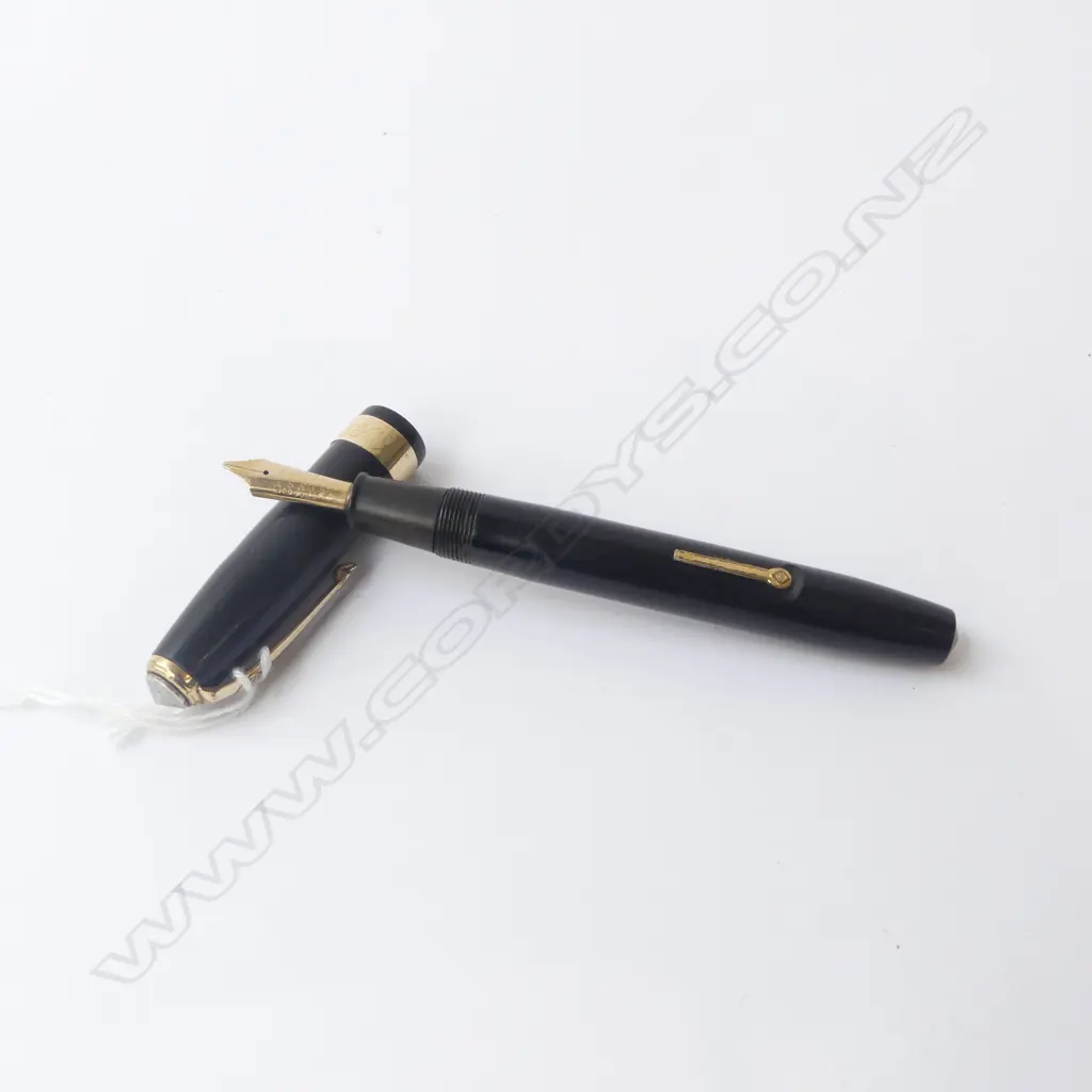 CONWAY STEWART FOUNTAIN PEN w. 14CT NIB Image 1++