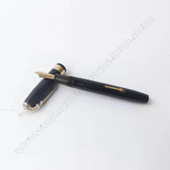 CONWAY STEWART FOUNTAIN PEN w. 14CT NIB