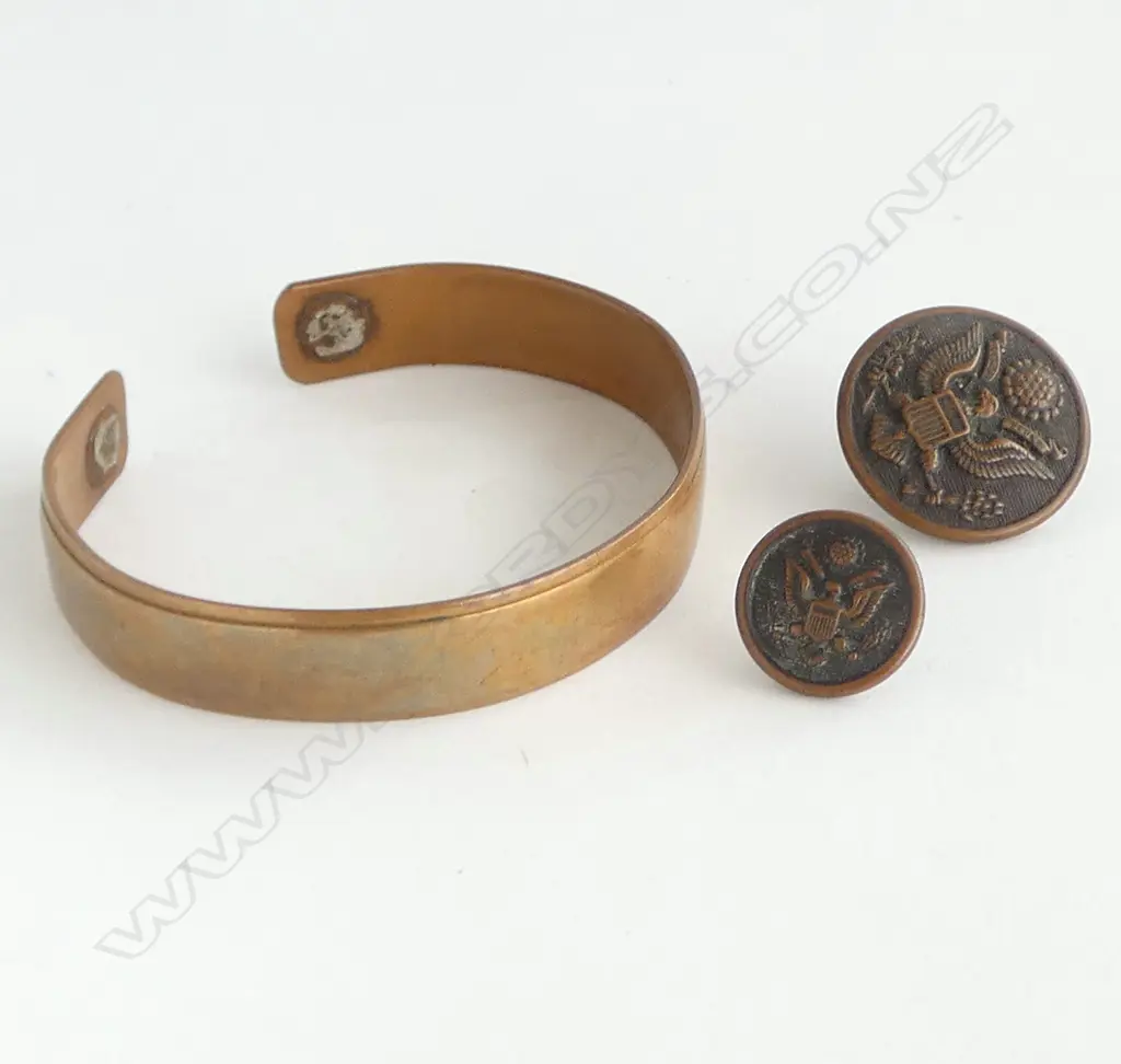 2 x USA MILITARY BUTTONS + COPPER BANGLE (with magnets) Image 1++