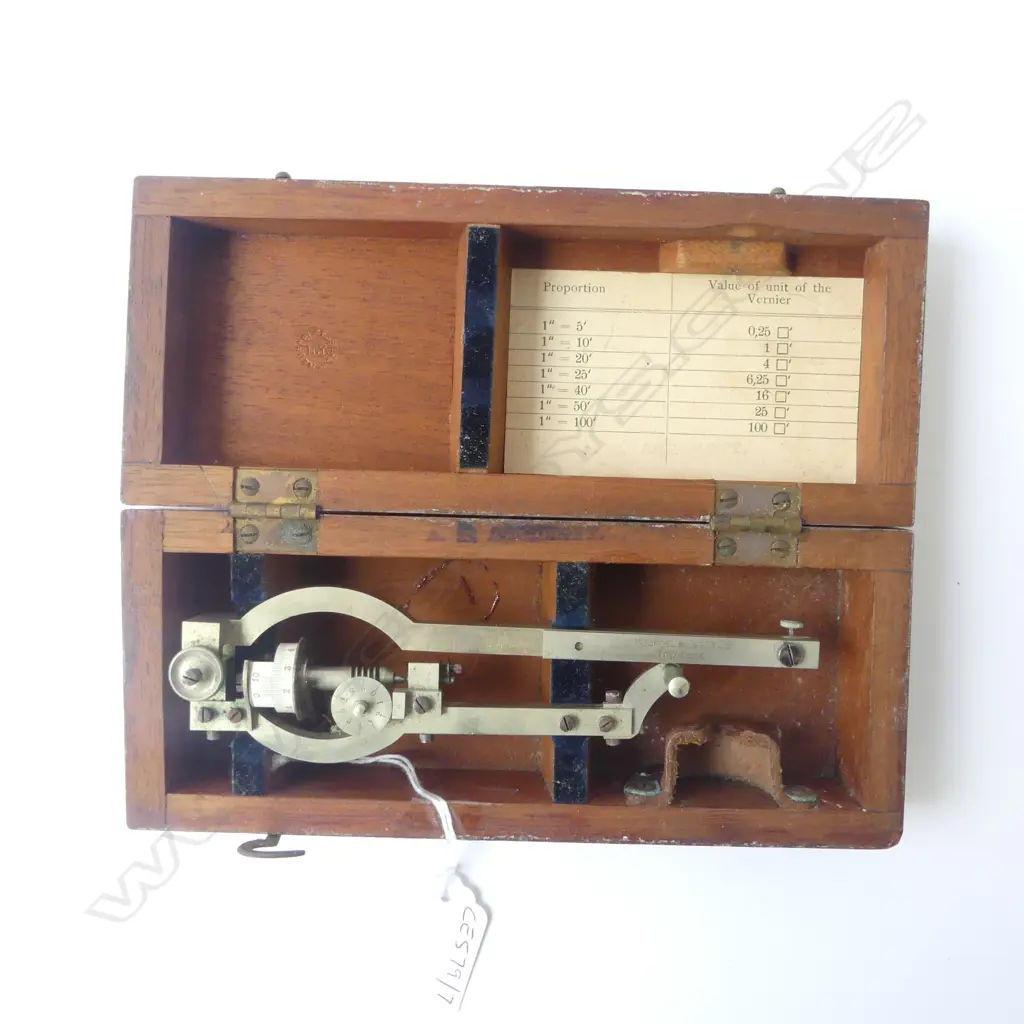 Planimeter measuring instrument Neuffel & Esser NY in mahogany case Image 1++