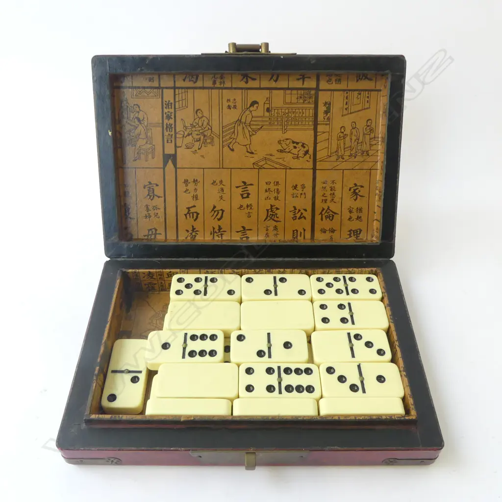 CASED CHINESE DOMINO SET 225x150x500mm Image 1++