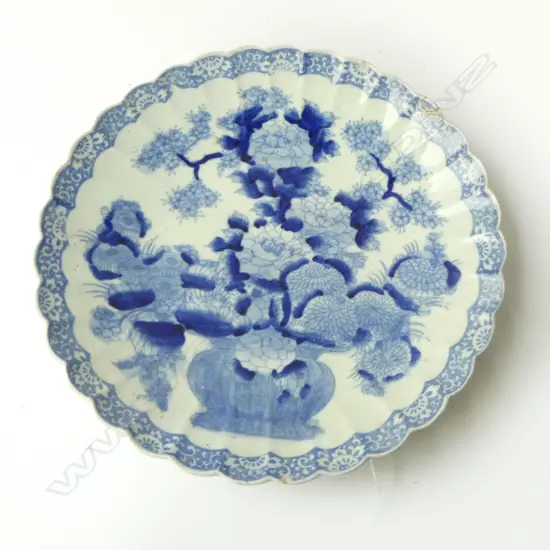 ORIENTAL B/W LOBED PLATE OF FLORAL DESIGN; SMALL CHIP & REPAIR Dia.215mm