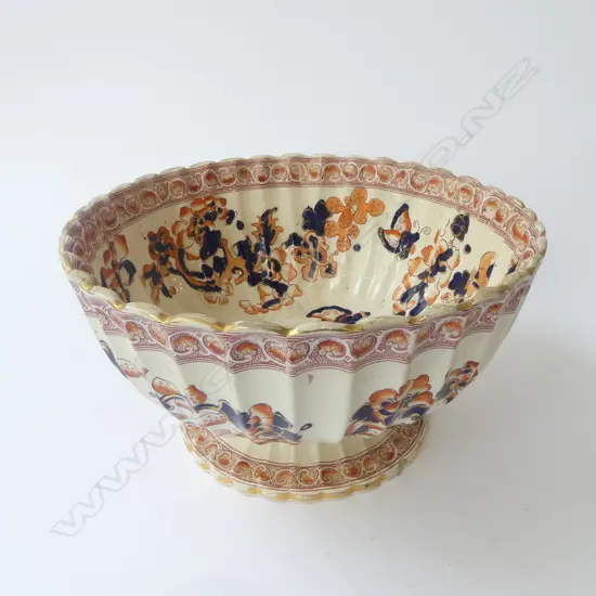 ANTIQUE IMARI PATTERN LOBED PEDASTAL BOWL Dia.280 H.150mm