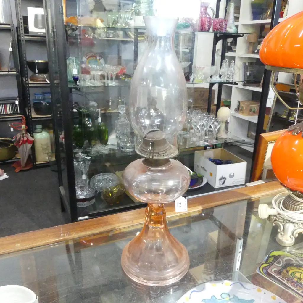 PINK DEPPRESION GLASS TABLE KERO LAMP H470MM Image 1++