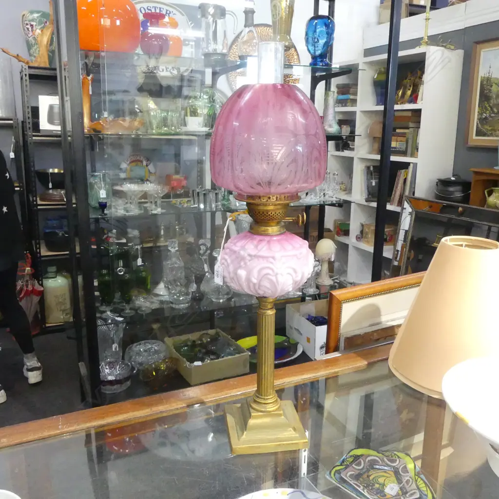 VICT CRANBERRY GLASS TABLE KERO LAMP H690MM Image 1++