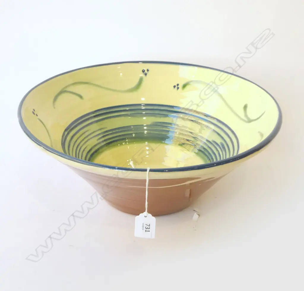 LG STUDIO POTTERY DAIRY BOWL 375mm dia Image 1++