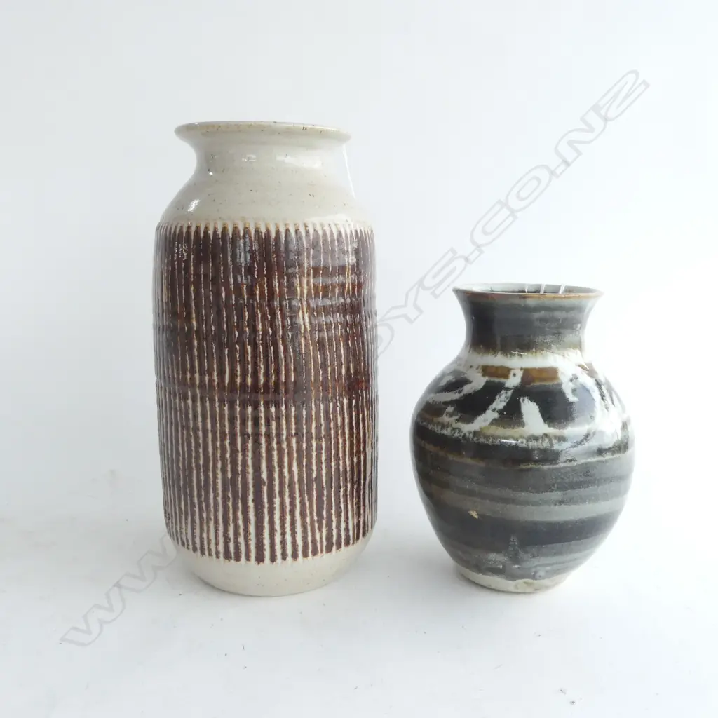 ADRIAN BEVIS STUDIO POTTERY VASE + OTHER tallest 285mm Image 1++