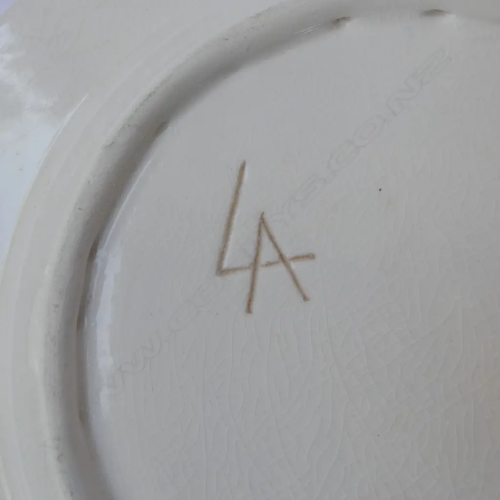 SET OF 5 LEONIE ARNOLD POTTERY DINNER PLATES +  1 Dia.275mm Image 1++
