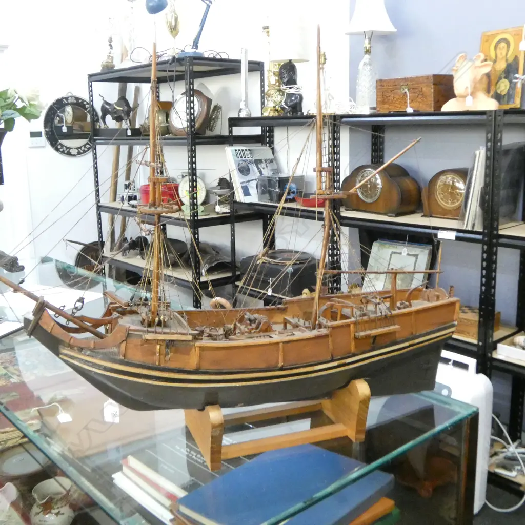 MODEL WOODEN SAIL BOAT H.600mm L.700mm Image 1++