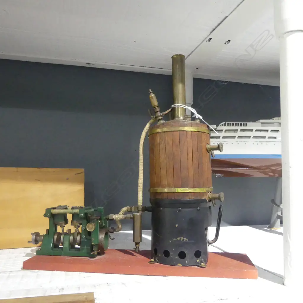 MODEL STATIONARY STEAM ENGINE H.300mm Image 1++