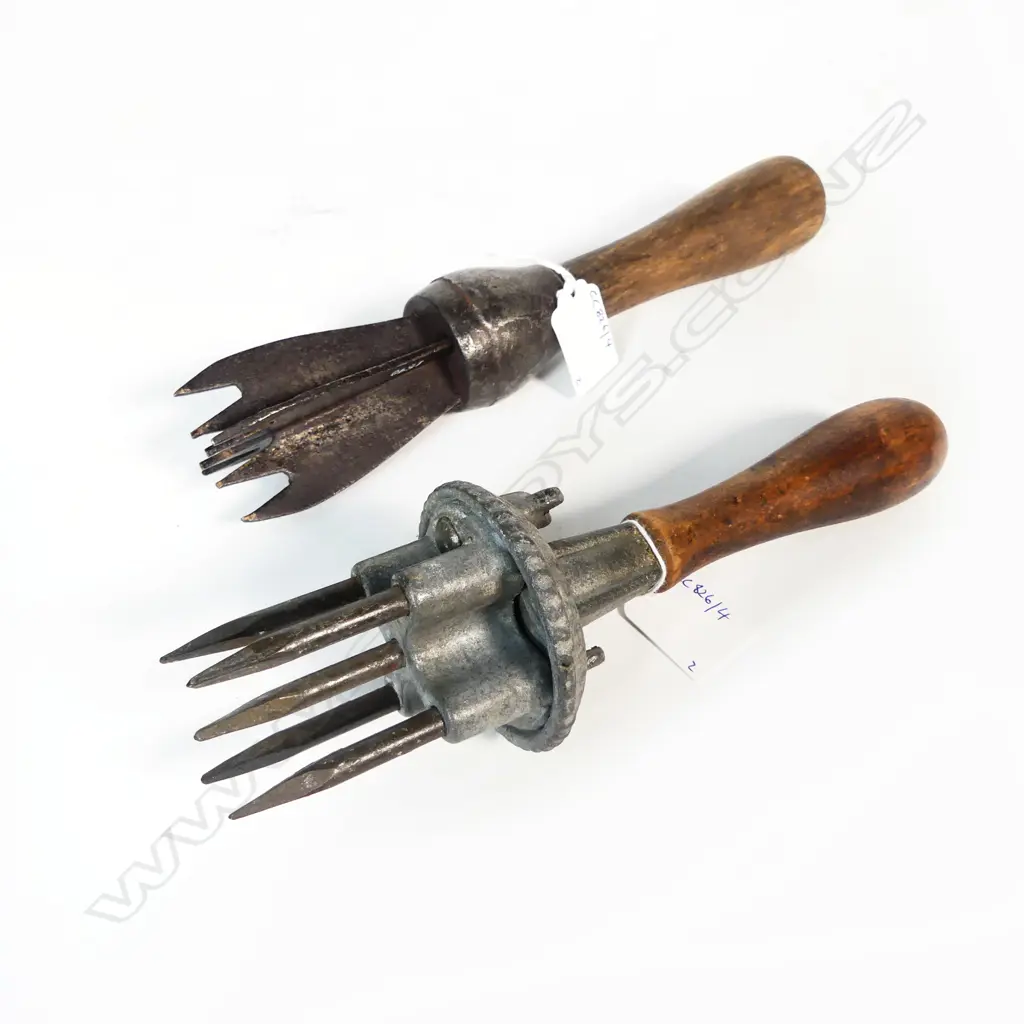 3556/1590 2 VINTAGE ICE CHIPPERS L240MM Image 1++