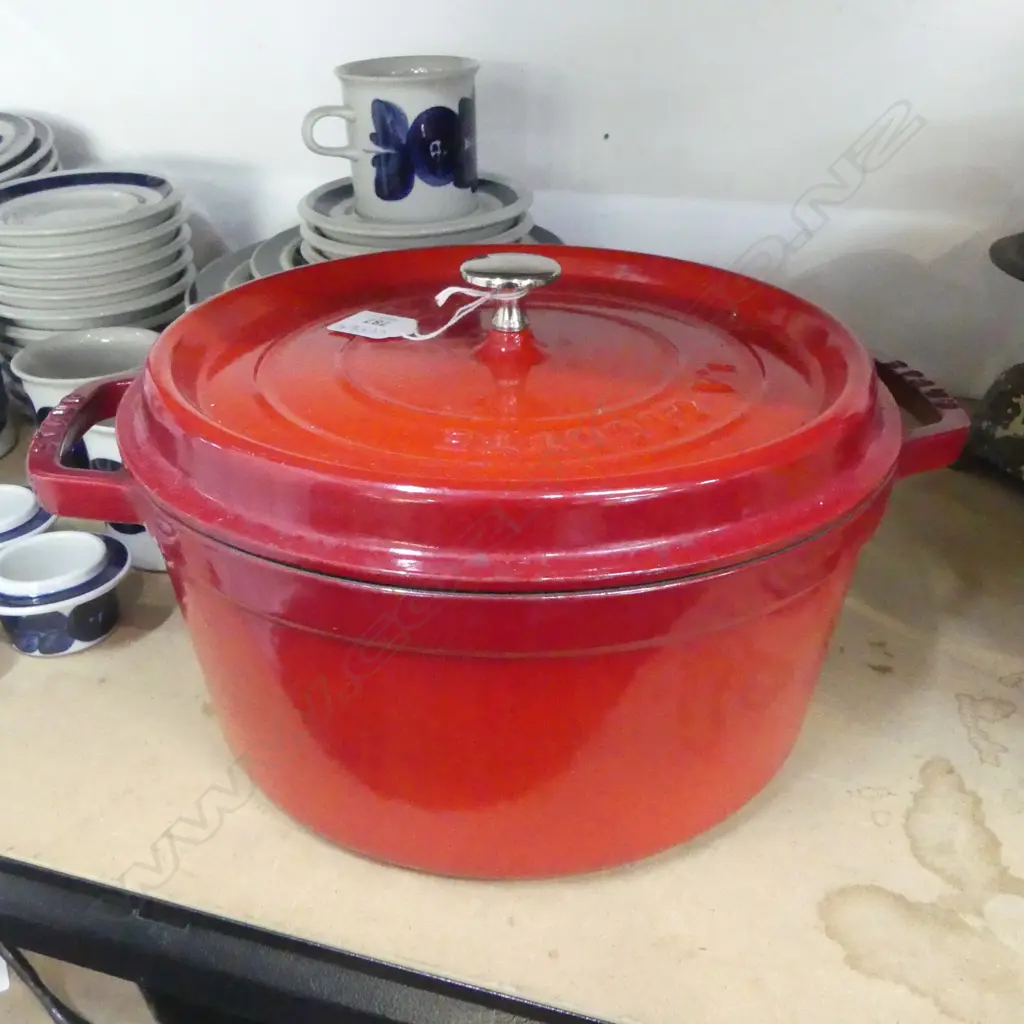 STAUB LA COCOTTE RED ENAMEL CASSEROLE 290mm dia Image 1++