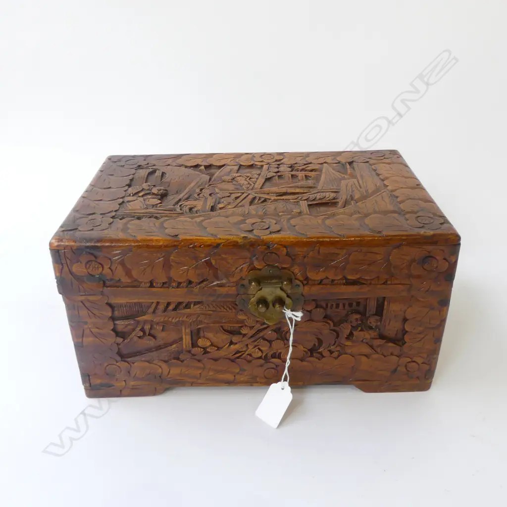 CAMPHOR BOX 300x185x160mm Image 1++