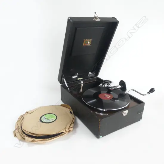 HIS MASTERS VOICE CASED GRAMPHONE + 78 RECORDS