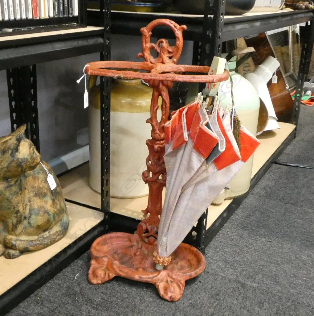 RED PAINTED CAST IRON UMBRELLA STAND H.585mm Image 1++