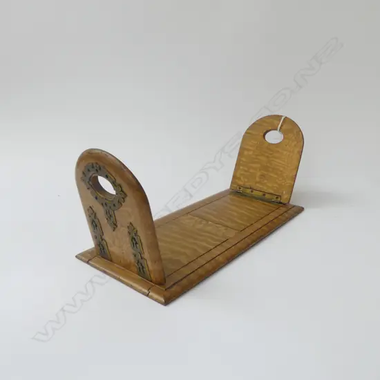 VICTORIAN FIGURED SATINWOOD EXPANDING BOOK SHELF W.345/530mm