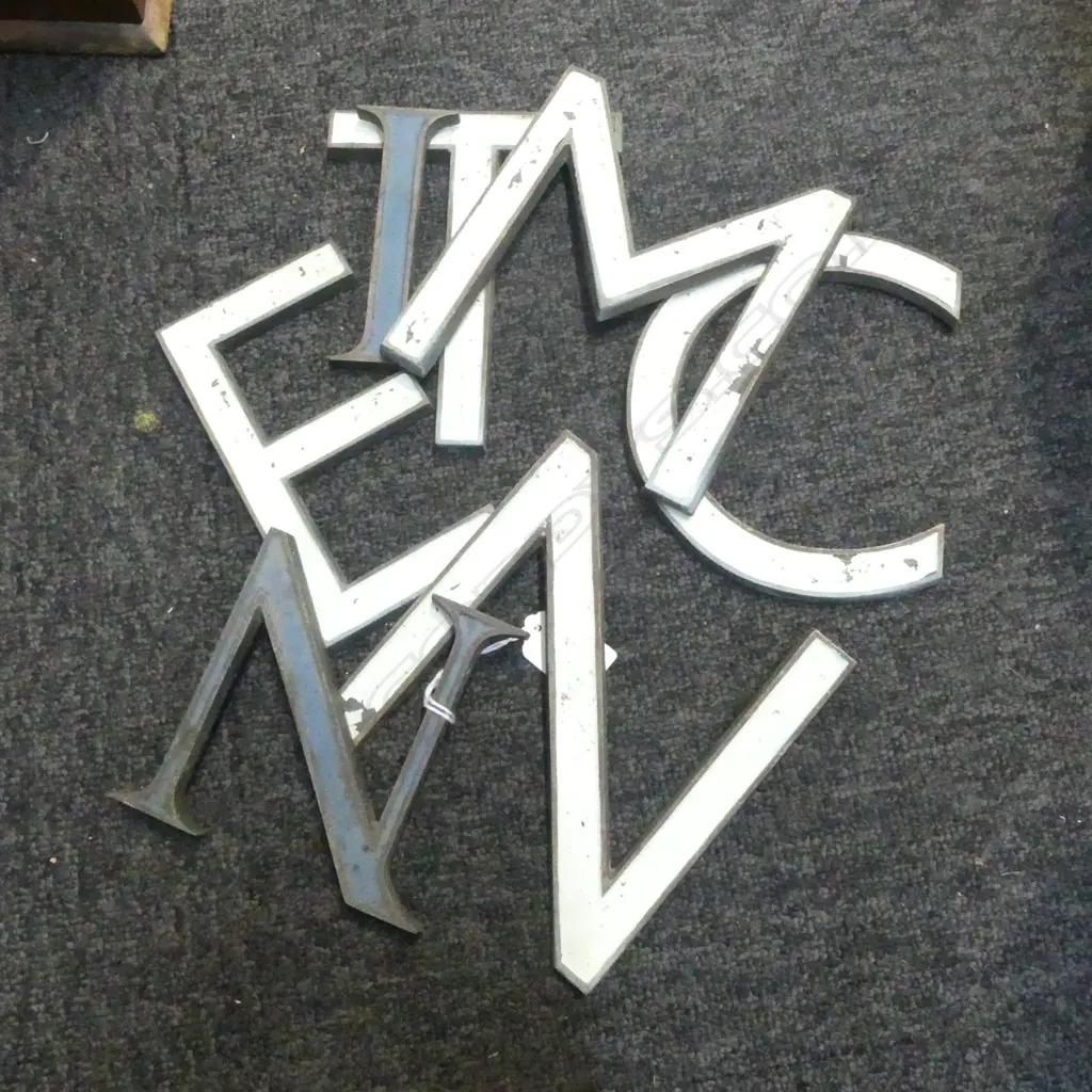 7 VINTAGE METAL SIGN LETTERS: C N M N I T E H.650mm Image 1++