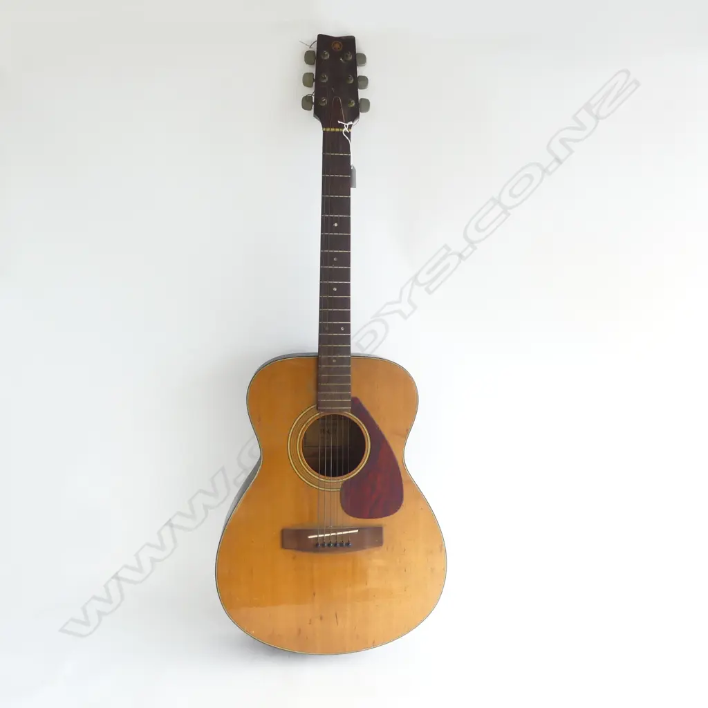 VINTAGE YAMAHA 'FG-130' ACOUSTIC GUITAR labelled inside Image 1++
