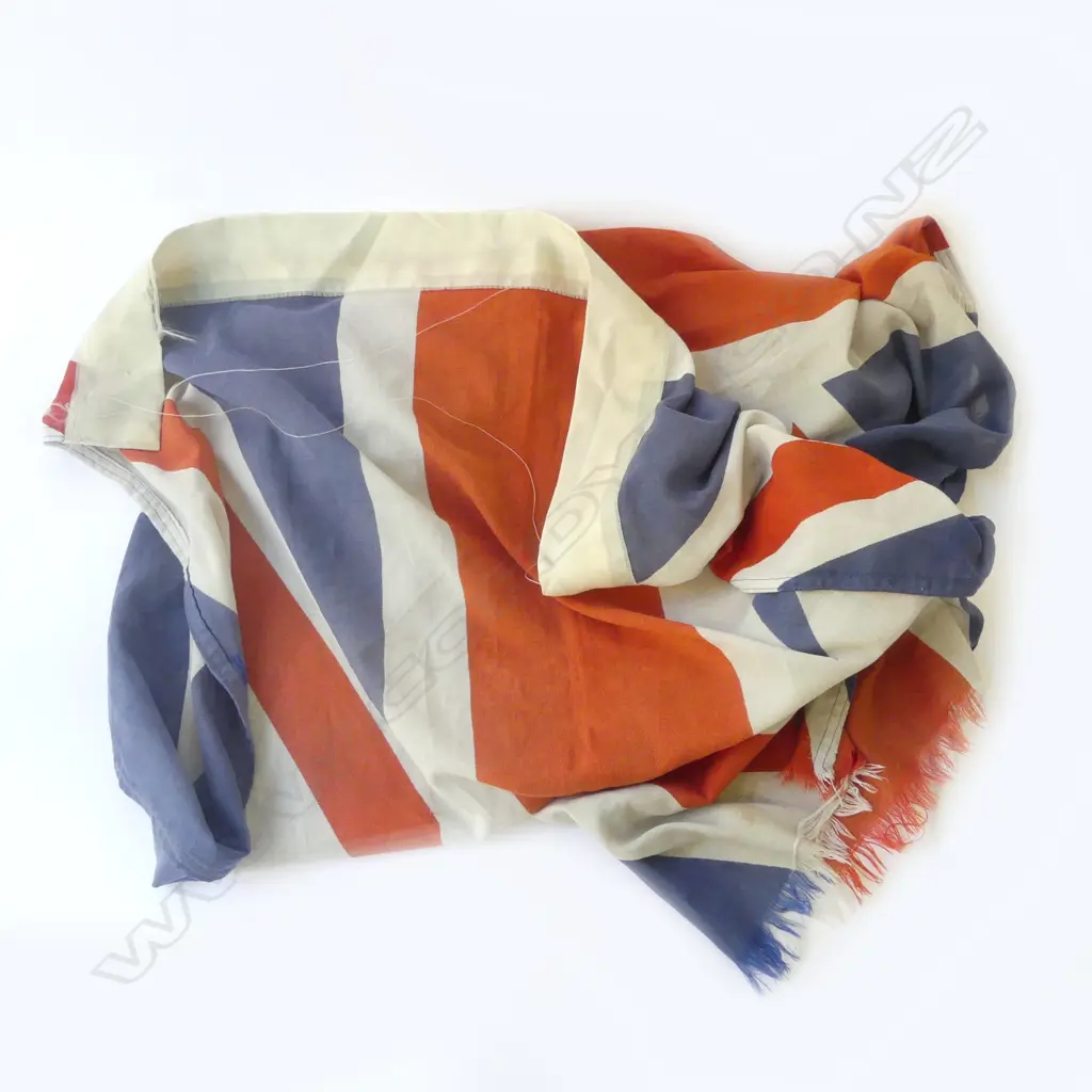LARGE UNION JACK FLAG (FRAYING AT ONE END) 290x1650mm Image 1++