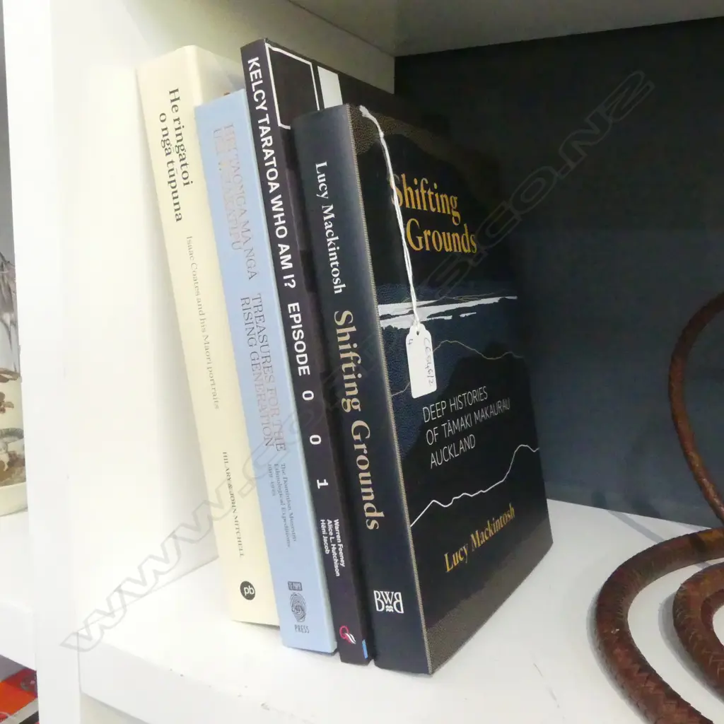 4 BOOKS; NZ / MAORI INTEREST Image 1++
