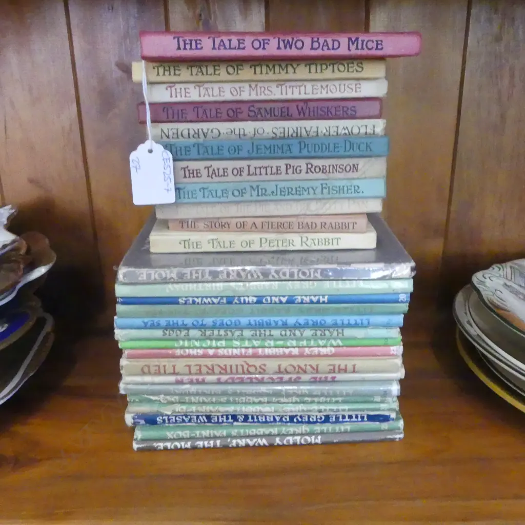 COLLECTION OF BEATRIX POTTER BOOKS (27) Image 1++