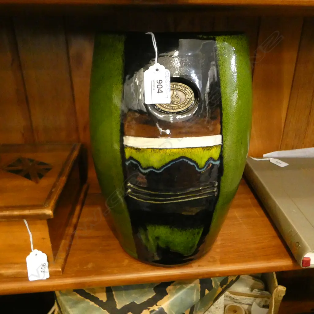 MORRIS & JAMES GREEN GLAZED VASE H.290mm Image 1++