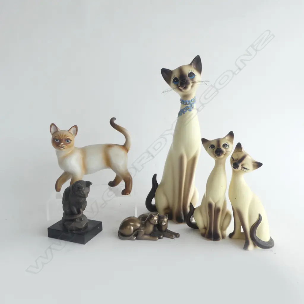 6 VARIOUS CAT FIGURINES/STATUES tallest 333mm Image 1++